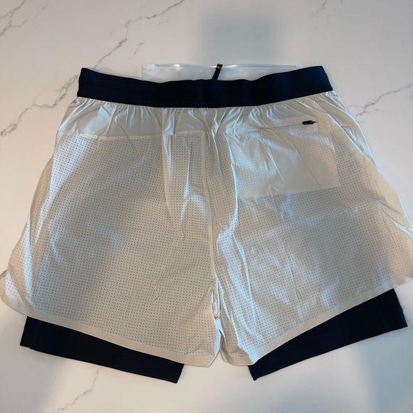 Bandit Running Vento 5" Training Short (Size: M) - Picture 7 of 8